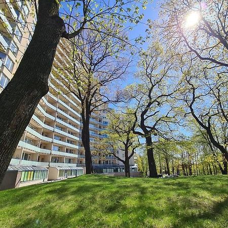 Stylish Apartment With Parking & Spacious Balcony Riga Dış mekan fotoğraf