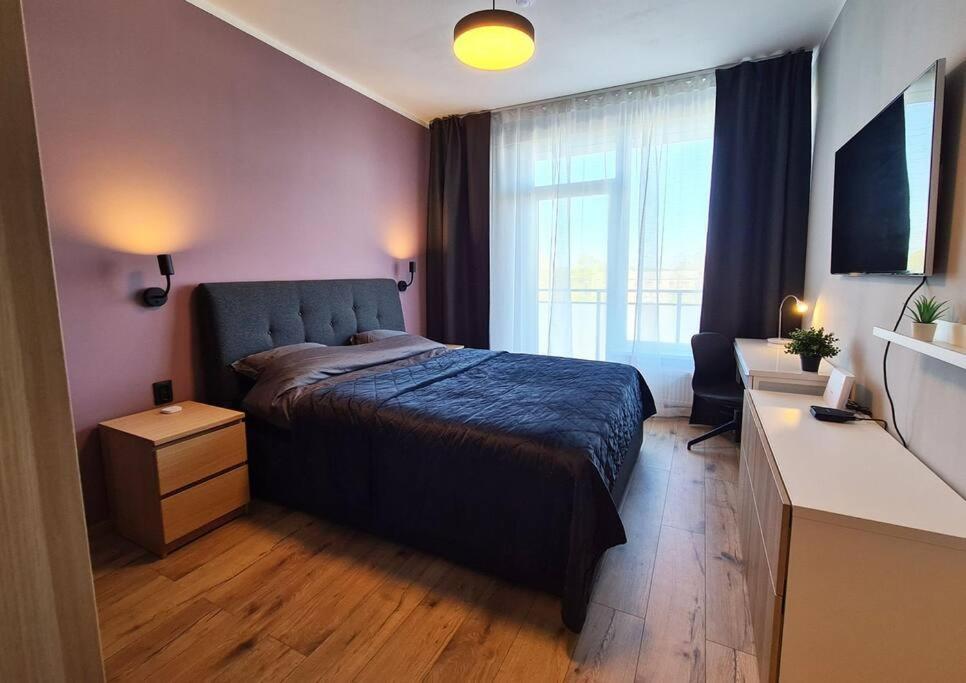 Stylish Apartment With Parking & Spacious Balcony Riga Dış mekan fotoğraf