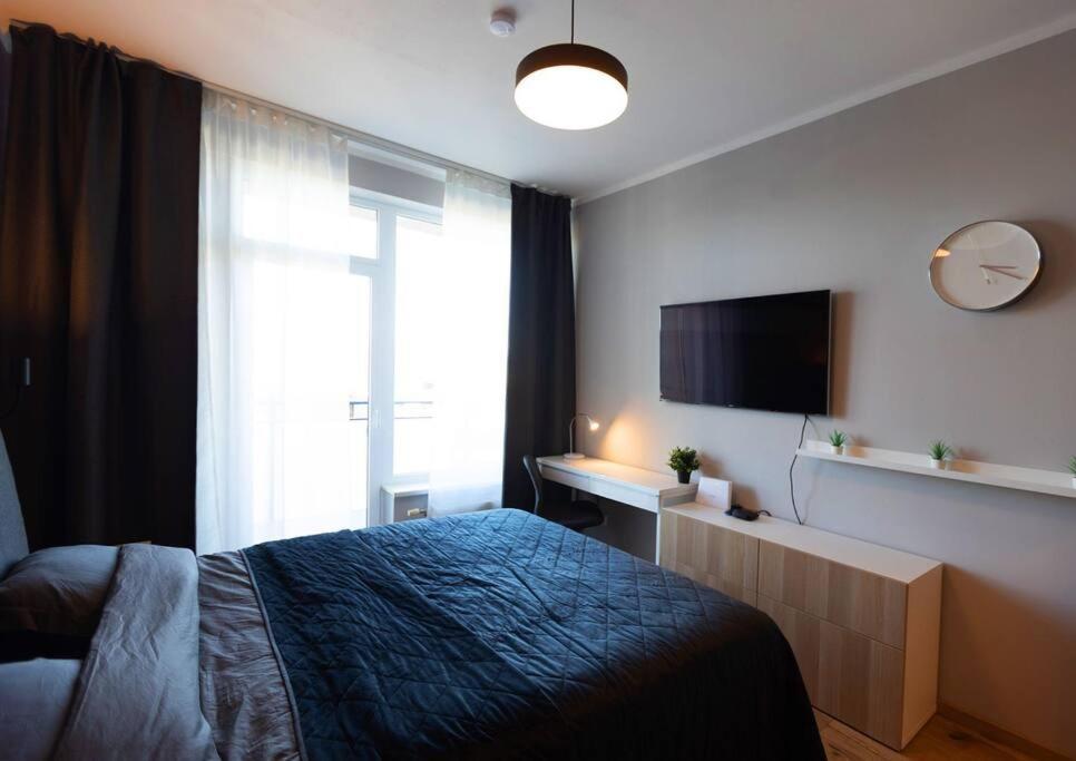 Stylish Apartment With Parking & Spacious Balcony Riga Dış mekan fotoğraf